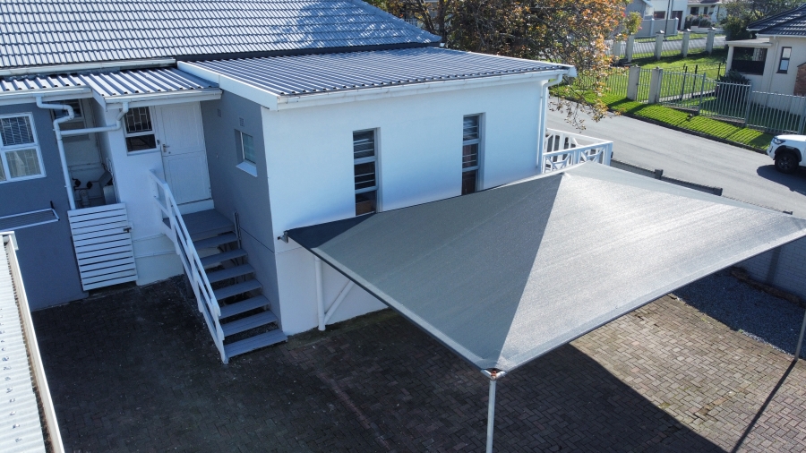 To Let 1 Bedroom Property for Rent in Vincent Eastern Cape